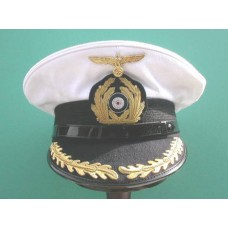 Kriegsmarine Korvettenkapitän Peaked Cap. (Removable white top)